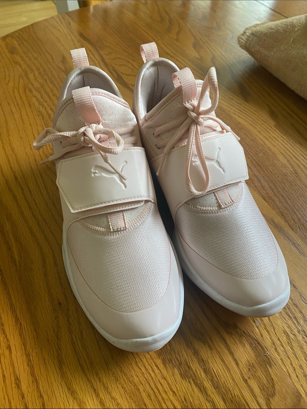 PUMA Women's Lightweight Dare Sheen Athletic Sneakers in Pearl New in Box Sz 8.5
